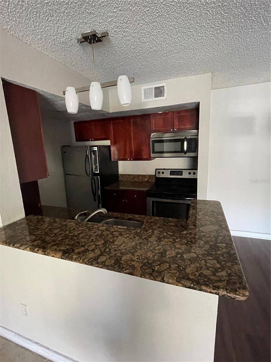 Orlando, FL 32811,5148 CONROY RD #1214