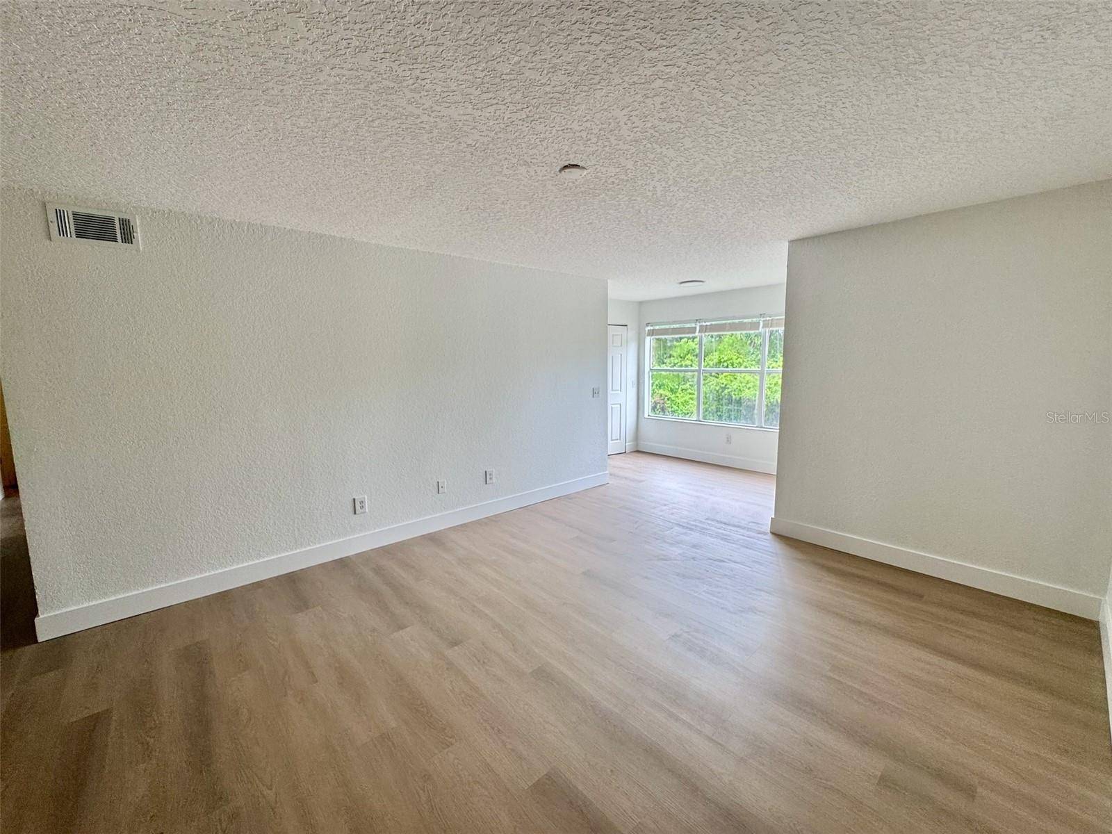 Orlando, FL 32811,5144 CONROY RD #1028