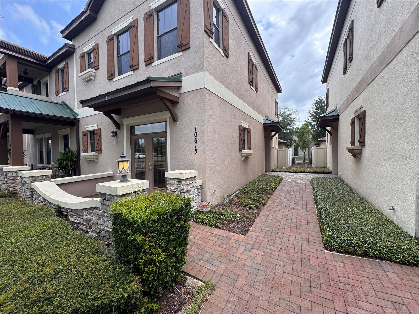 Windermere, FL 34786,10615 VILLAGE LAKE RD