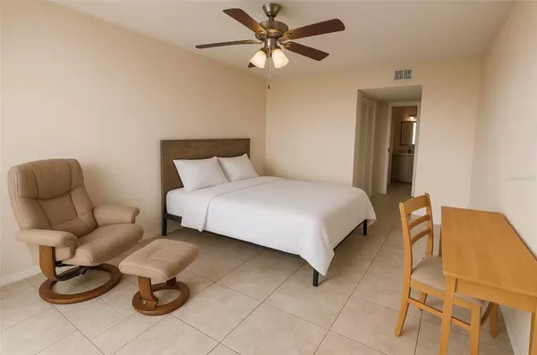 Clearwater, FL 33762,2333 FEATHER SOUND DR #C509