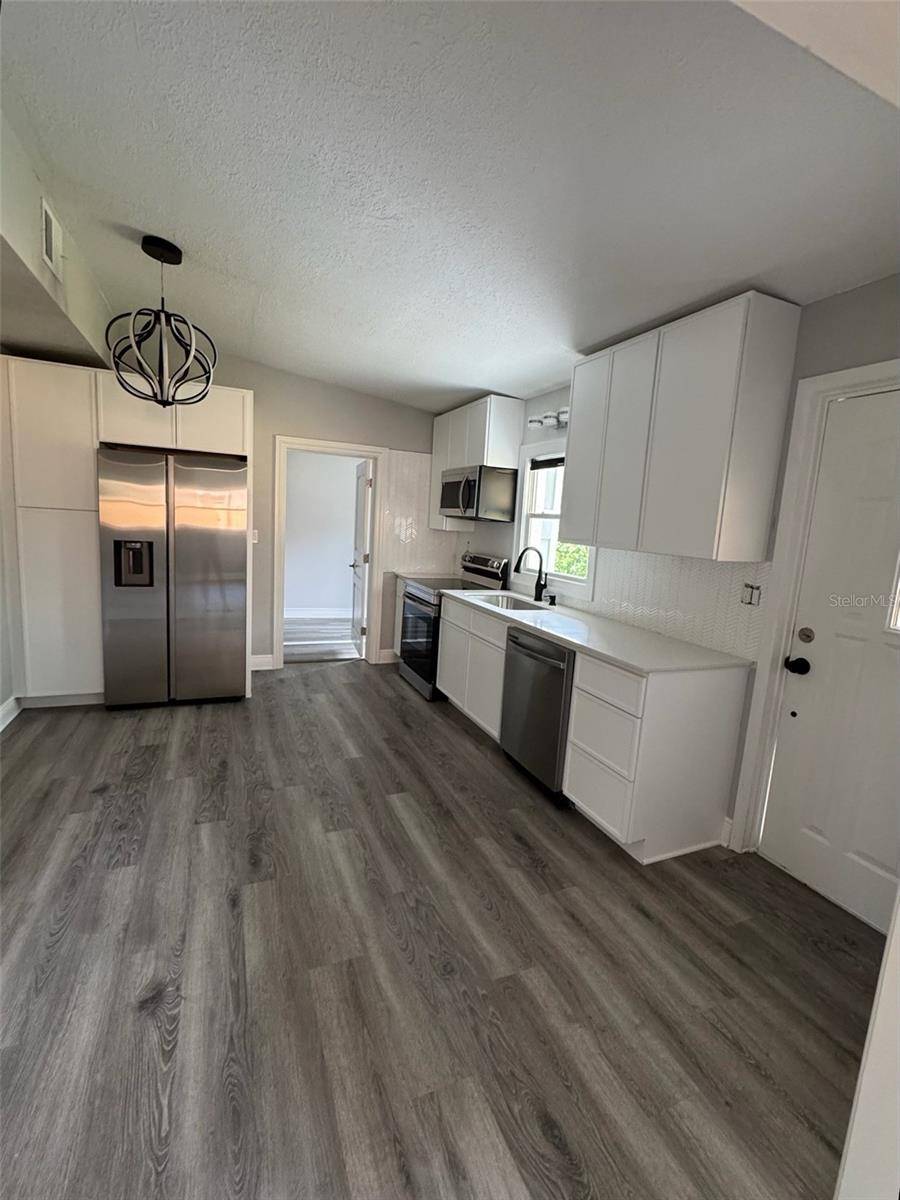 Apopka, FL 32703,3951 WALKER RD