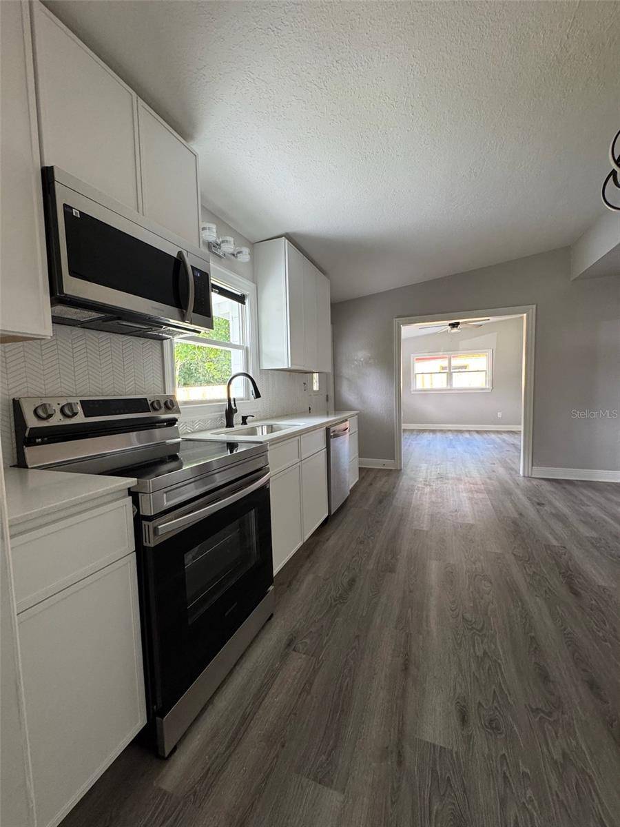 Apopka, FL 32703,3951 WALKER RD