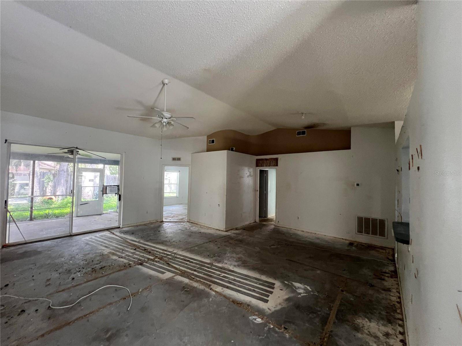 Valrico, FL 33596,2632 WRENCREST CIR