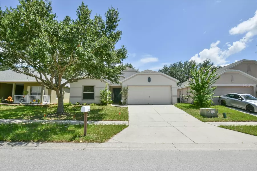 1094 BLUEGRASS DR, Groveland, FL 34736