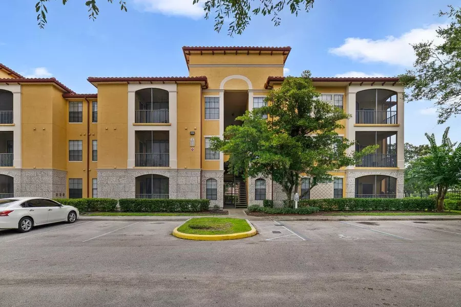 6157 METROWEST BLVD #108, Orlando, FL 32835