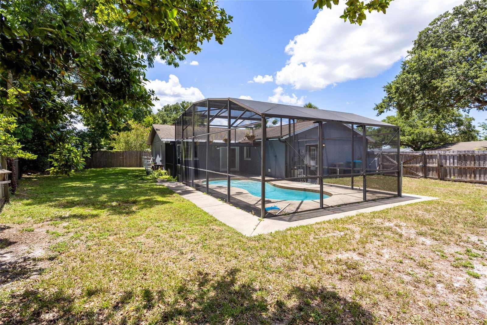 Longwood, FL 32750,426 LONGWOOD CIR