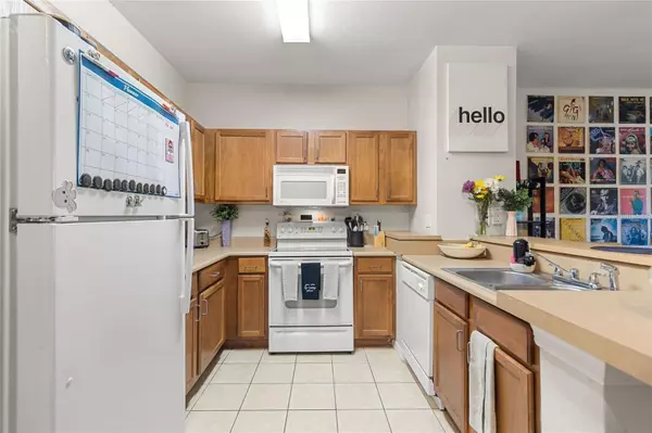 Orlando, FL 32825,8112 CLAIRE ANN DR #207