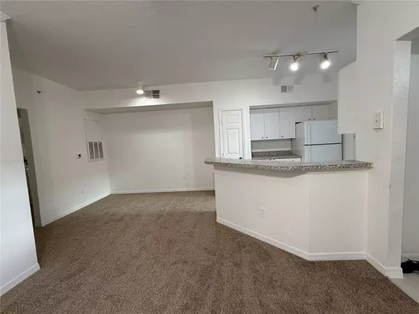 Orlando, FL 32835,6340 RALEIGH ST #1001