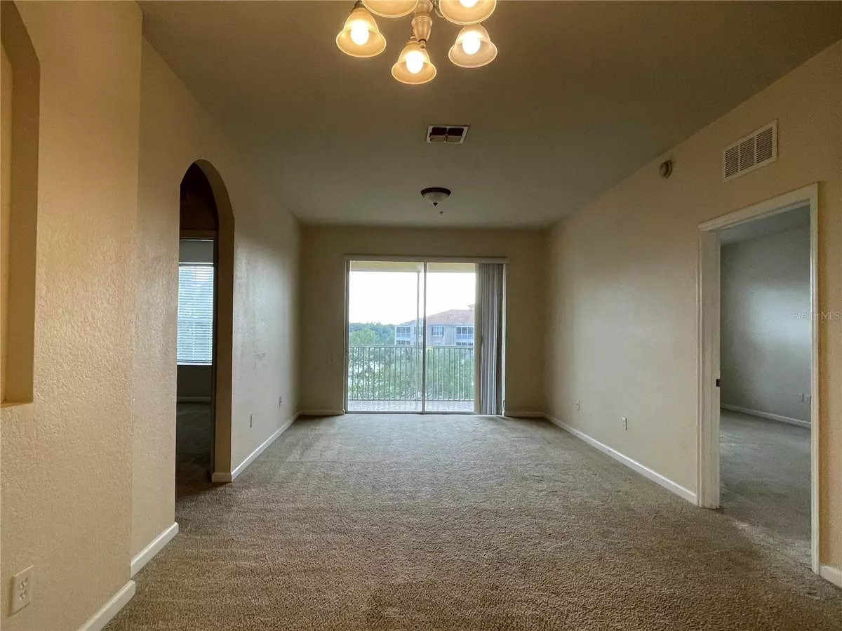 Orlando, FL 32835,3338 ROBERT TRENT JONES DR #40604