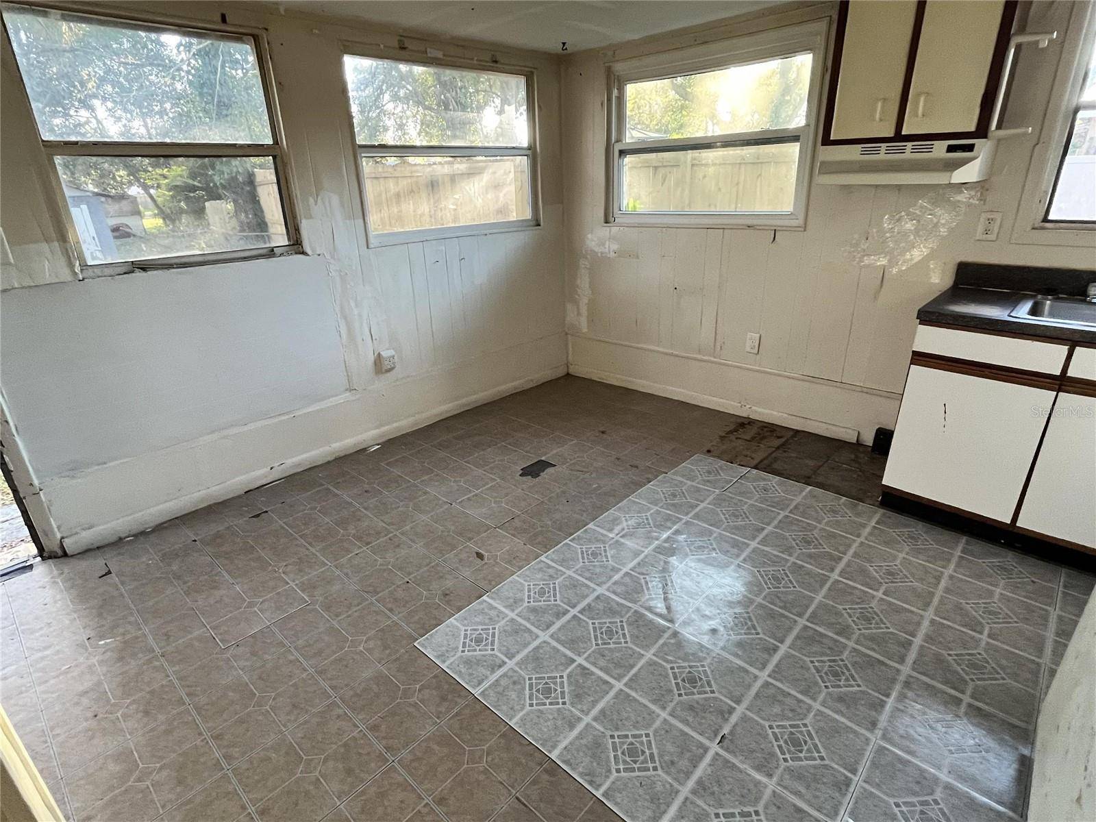 Lakeland, FL 33801,1223 E PARKER ST