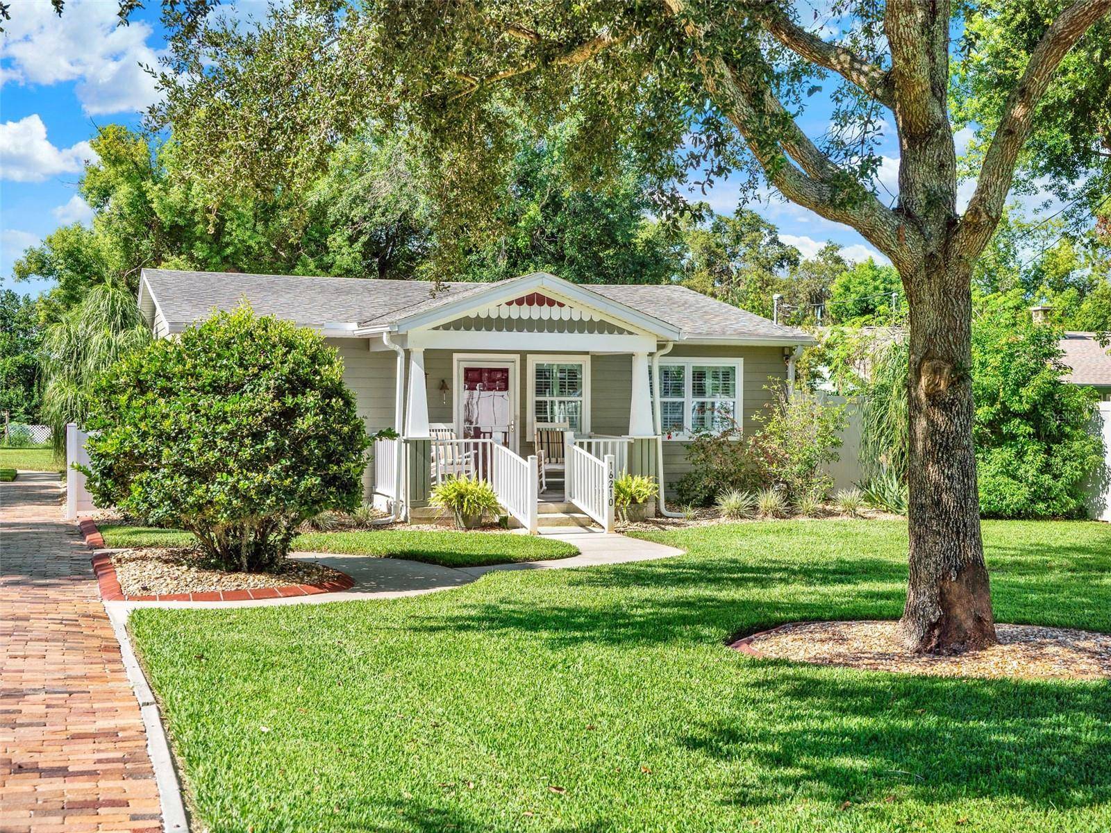 Tavares, FL 32778,16210 LAKE SAUNDERS DR