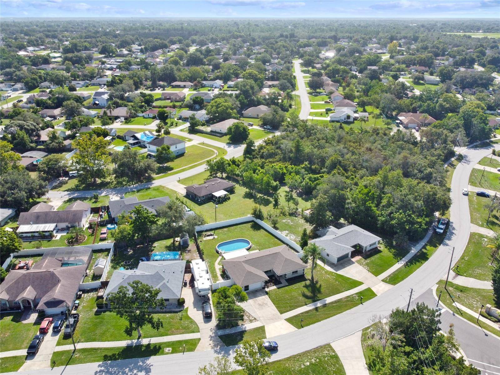 Deltona, FL 32725,909 WHITEWOOD DR