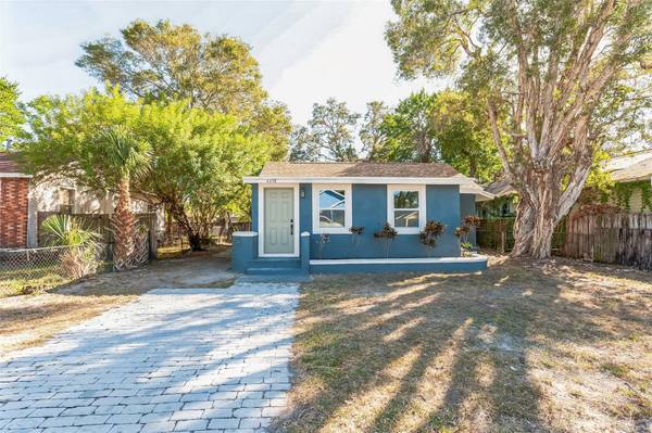 3458 QUEENSBORO AVE S, St Petersburg, FL 33711