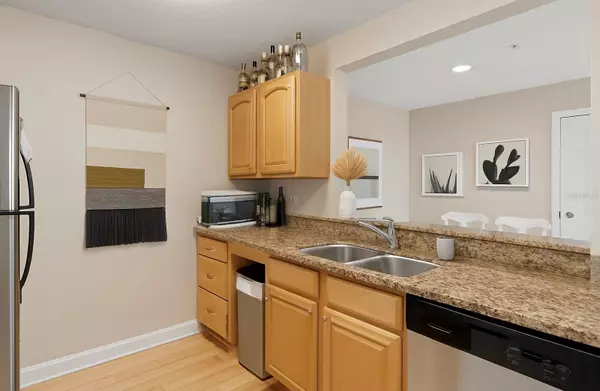 Orlando, FL 32812,2053 DIXIE BELLE DR #E