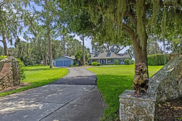 Tavares, FL 32778,33205 LAKESHORE DR