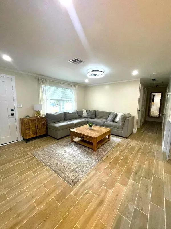 Seminole, FL 33777,9153 86TH AVE