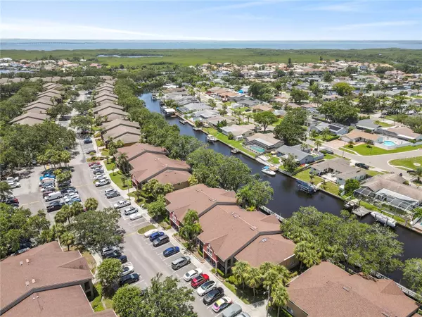 Tampa, FL 33615,5594 BAYWATER DR #5594