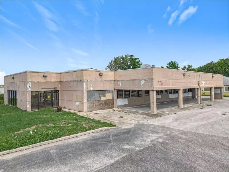 576 N SEMORAN BLVD, Orlando, FL 32807