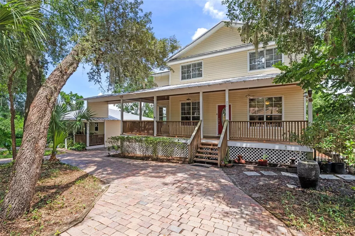 Oviedo, FL 32765,560 FERN ST