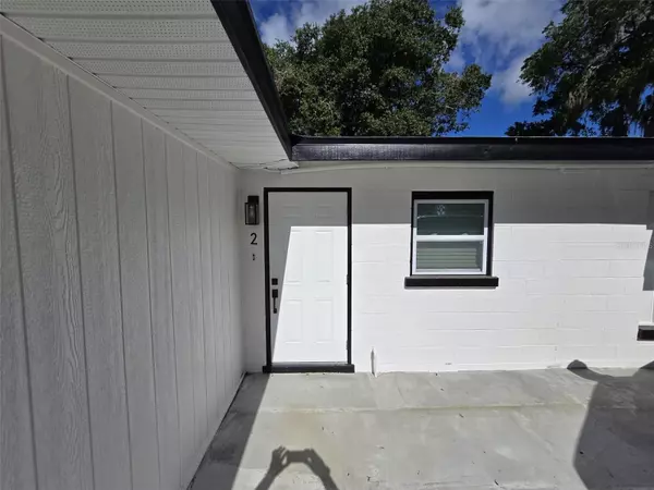 416 W IANTHE ST #2, Tavares, FL 32778