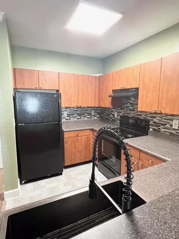 Orlando, FL 32801,202 E SOUTH ST #2042