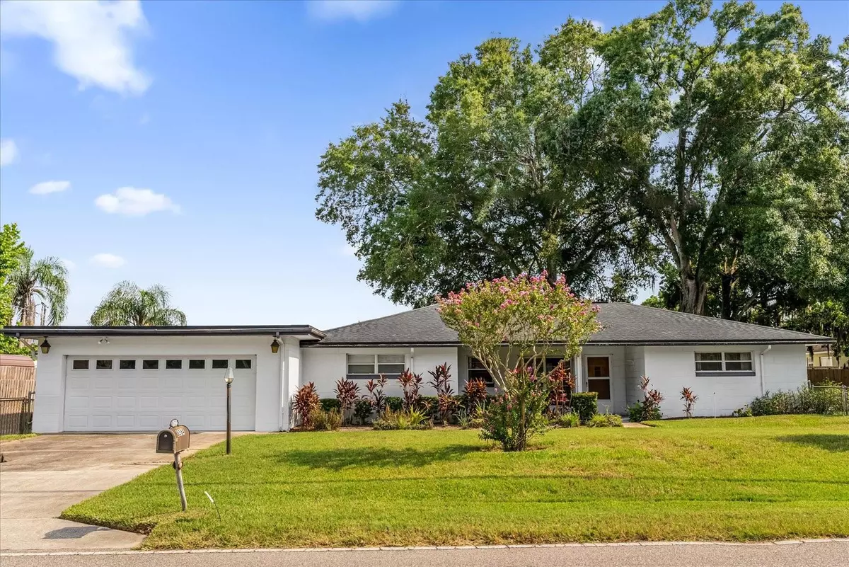 Orlando, FL 32825,8584 MILLINOCKETT LN