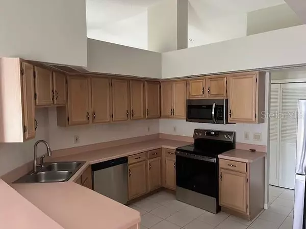 Palm Coast, FL 32164,30 PINETREE DR