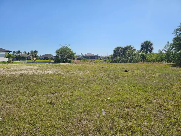 Cape Coral, FL 33990,410 NICHOLAS PKWY E