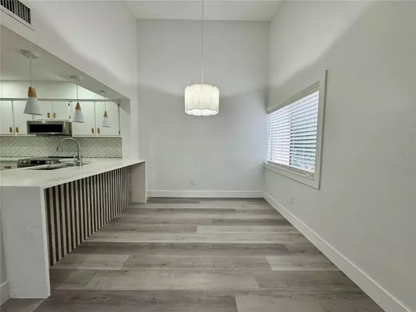 Orlando, FL 32839,2488 CITRUS CLUB LN #404