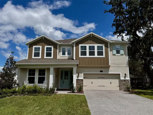 124 LAKE DR, Oviedo, FL 32765