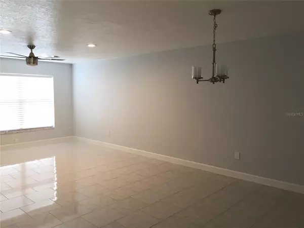 Orlando, FL 32807,1625 SANDY POINT SQ #63