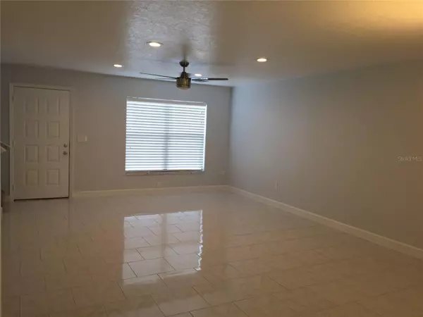 Orlando, FL 32807,1625 SANDY POINT SQ #63