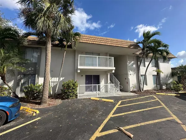 1830 MARAVILLA AVE #308, Fort Myers, FL 33901