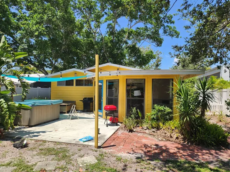 Sarasota, FL 34237