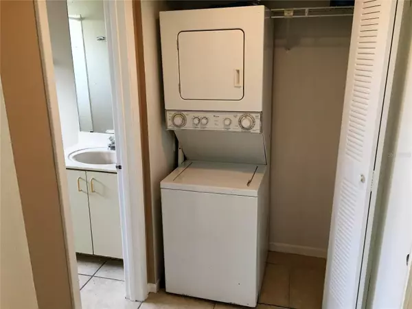 Orlando, FL 32822,2536 WOODGATE BLVD #204