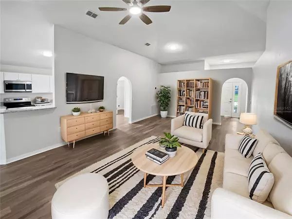Chuluota, FL 32766,310 VELVETEEN PL