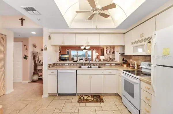 St Petersburg, FL 33708,6475 SHORELINE DR #5102