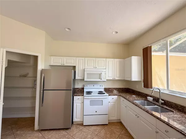 Kissimmee, FL 34759,528 PARSLEY CT
