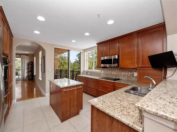 Altamonte Springs, FL 32714,910 LOTUS VISTA DR #201