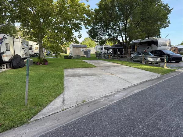 2848 NE 104TH TER, Silver Springs, FL 34488