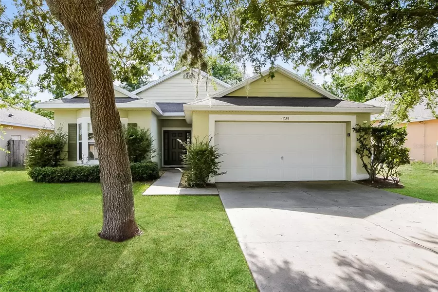 1238 LONGVILLE CIR, Tavares, FL 32778