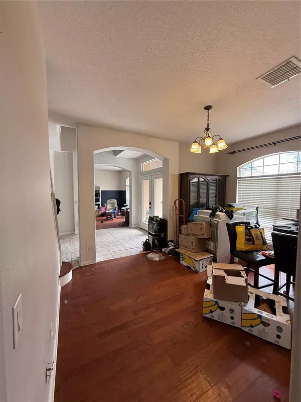 Oakland, FL 34787,219 LARGOVISTA DR