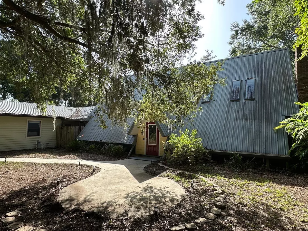 Deland, FL 32724,810 EASTOVER CIR