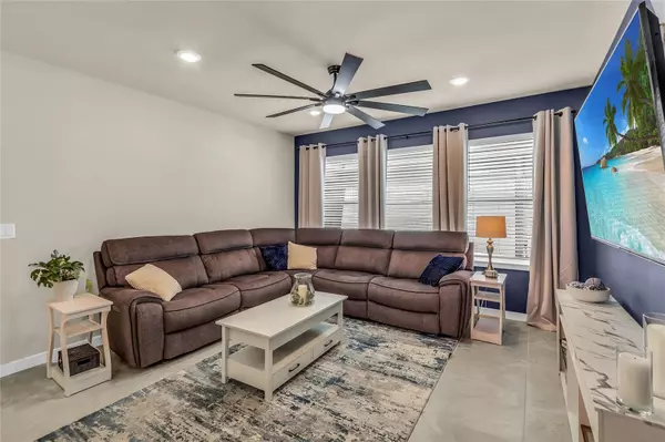 Apopka, FL 32712,4087 ROAMING BROOK DR