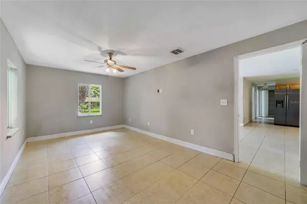Tavares, FL 32778,710 W ALFRED ST