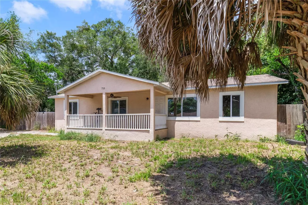 Tavares, FL 32778,710 W ALFRED ST