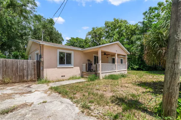 Tavares, FL 32778,710 W ALFRED ST
