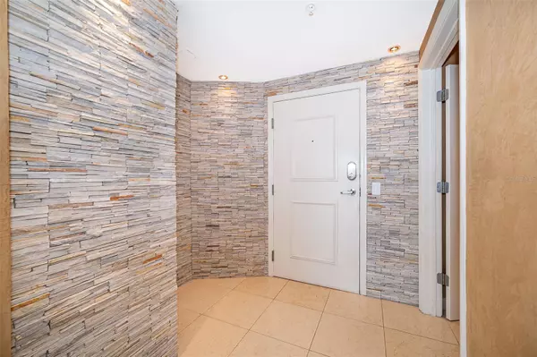 Orlando, FL 32801,322 E CENTRAL BLVD #702