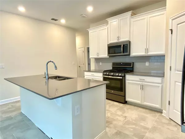 Davenport, FL 33837,1312 OAK CREST ST