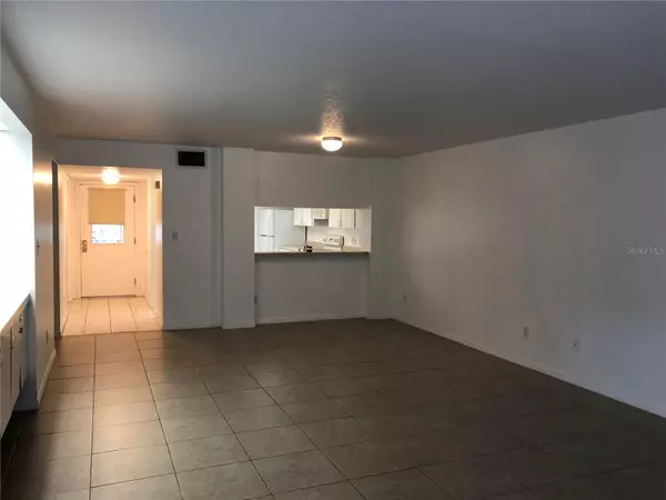 Altamonte Springs, FL 32714,1055 KENSINGTON PARK DR #208